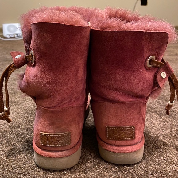 UGG - Picture 3 of 7